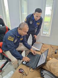 ประถม ใต้กระโปรง|