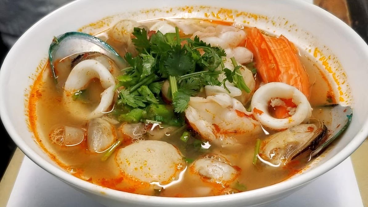 Peak Thai by null
