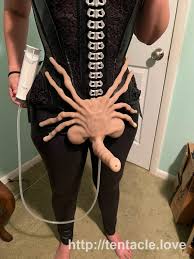 Alien queen chestburster facehugger xe rbat jpg x Face hugger
