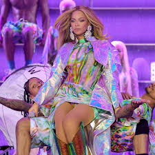 Beyonce brings sex to the runway in yonce jpg x Beyonce sex