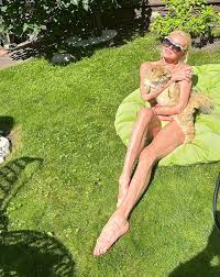 мама голая при детях|Мама с голой попой, видео скрытой камерой! watch online