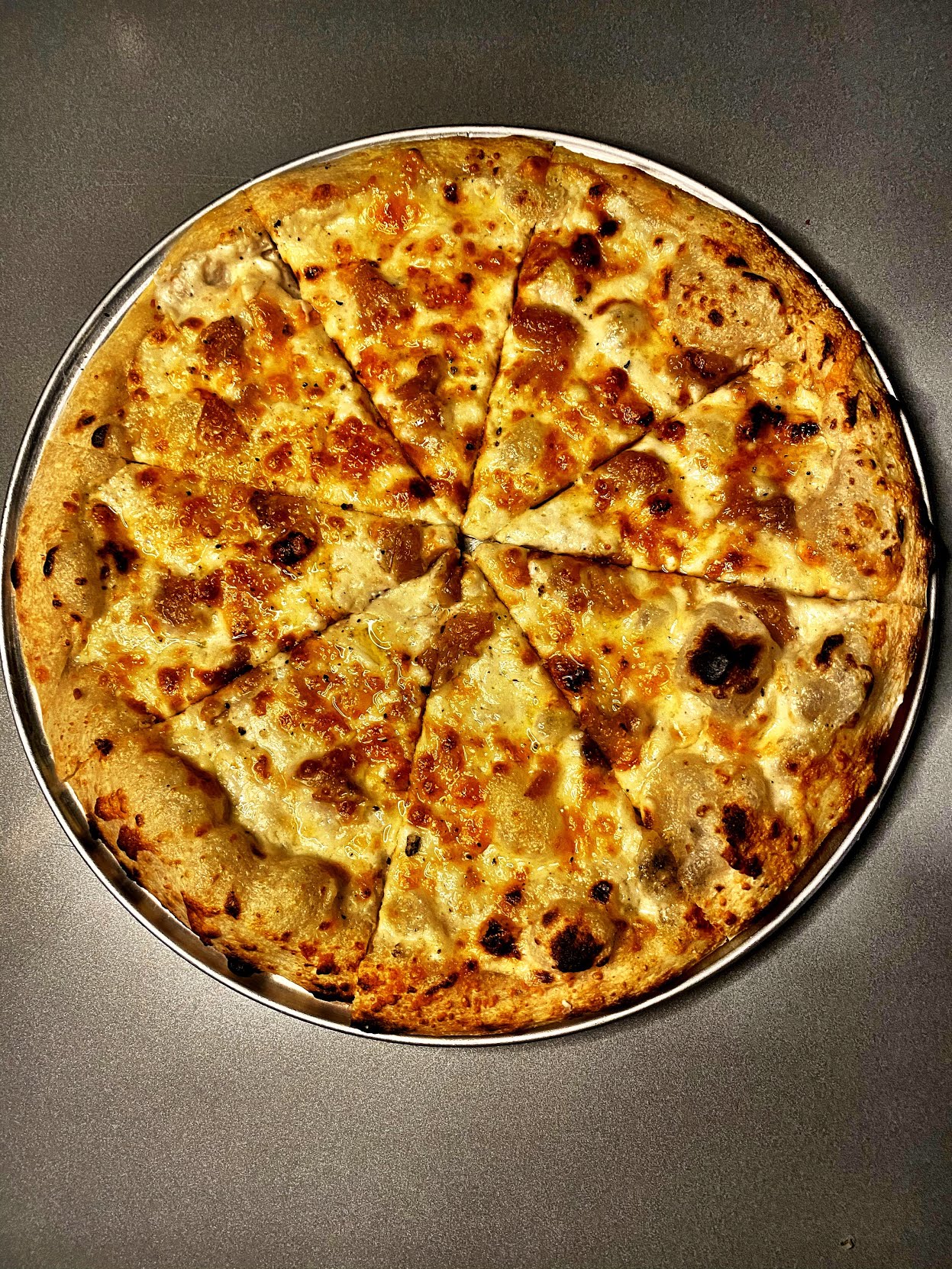 Munchie's Pizza Club by null