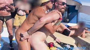 Egndhgaaaa bcsaztx jpg x Nude beach gay sex