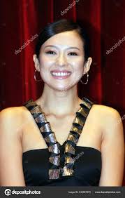 Sexinsex 章子怡|章子怡，卸任自创品牌董事长！ | 每日经济新闻