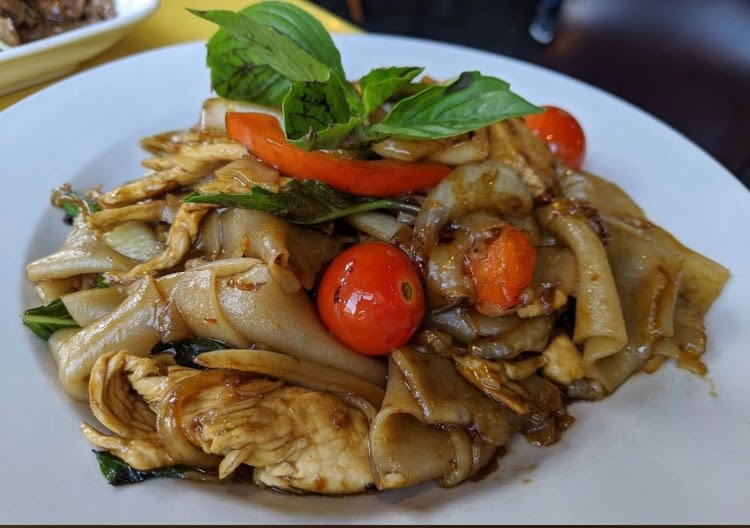 Farmsook Thai Kitchen Restaurant by null