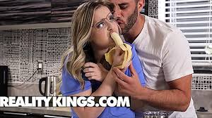 Egndhgaaaa ygfi reu wngvats jpg x Best nipple sucking videos