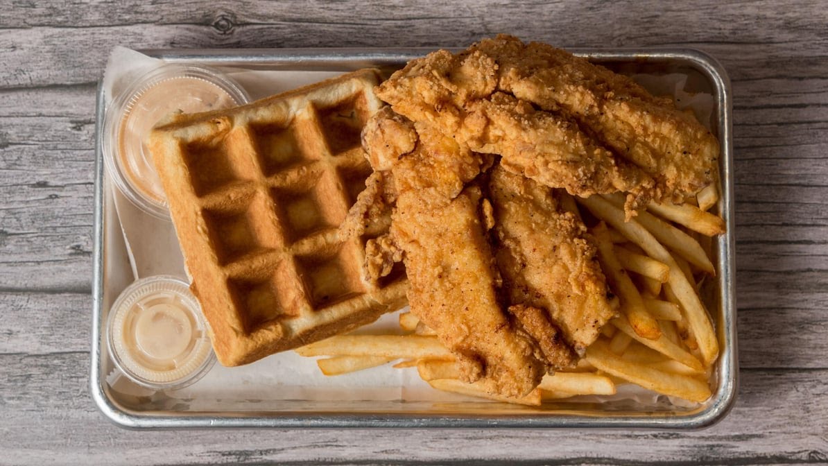 Ali's Chicken & Waffles by null