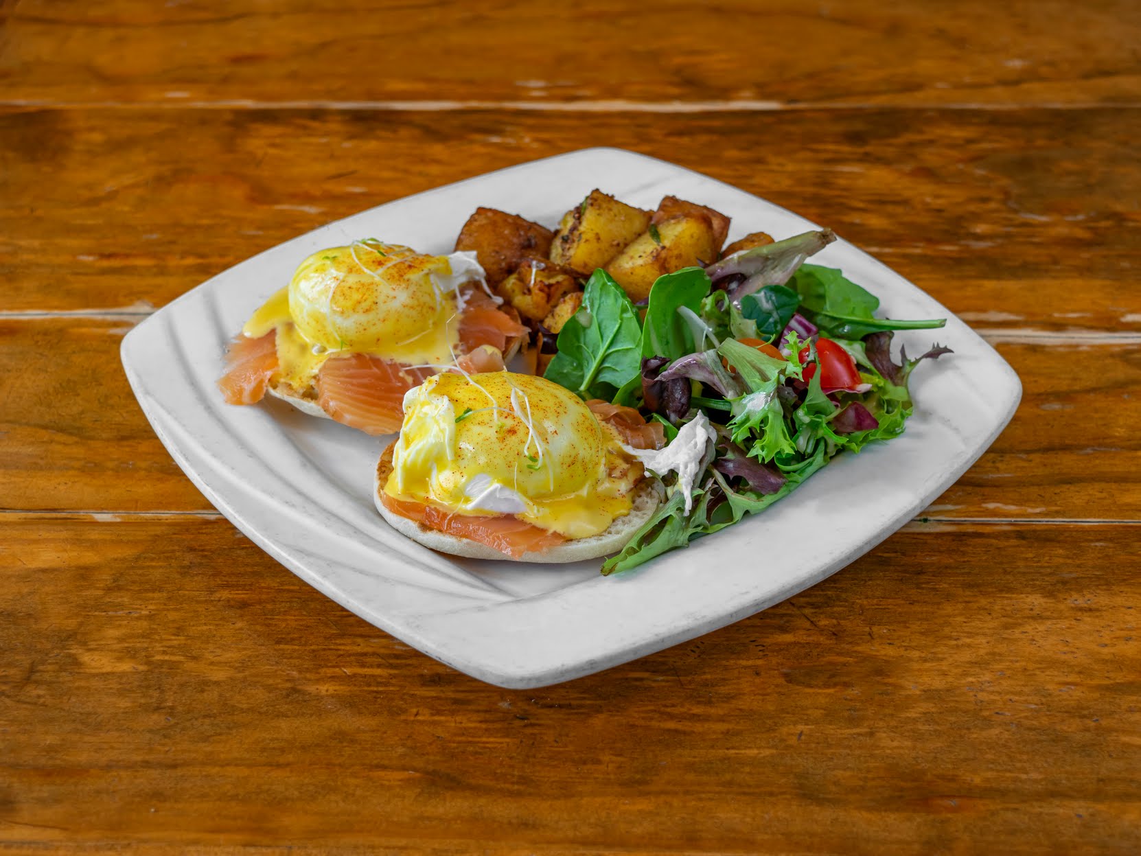 Mominette Bistro by null