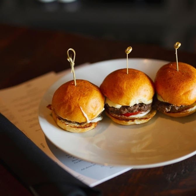 Finch & Fifth by null