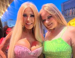 Hot milf porn star amber swallowing jizz milf fox png x Amber lynn star