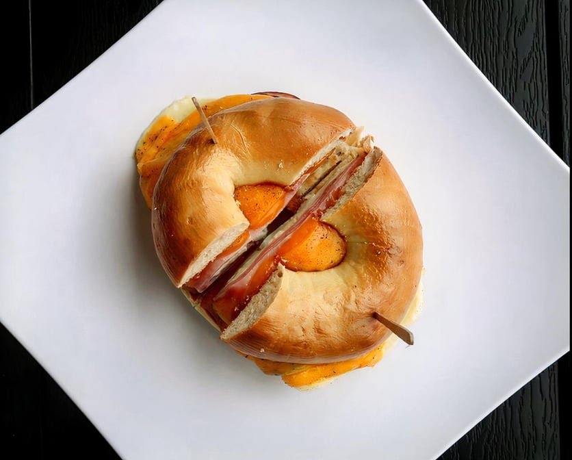 Reggie's Deli & Cafe by null