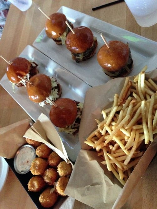 The Garage on Motor Ave by null