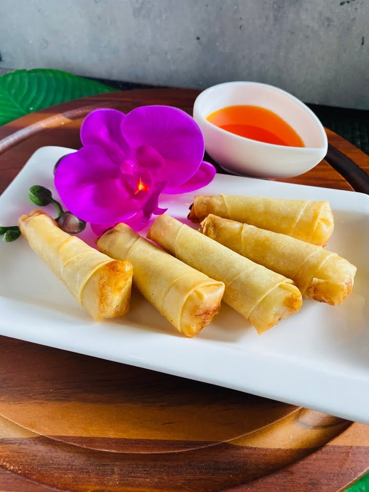 Bai Mai Thai by null