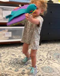 little girl pees|5 potty training problems (and how to solve them!) - Today's Parent