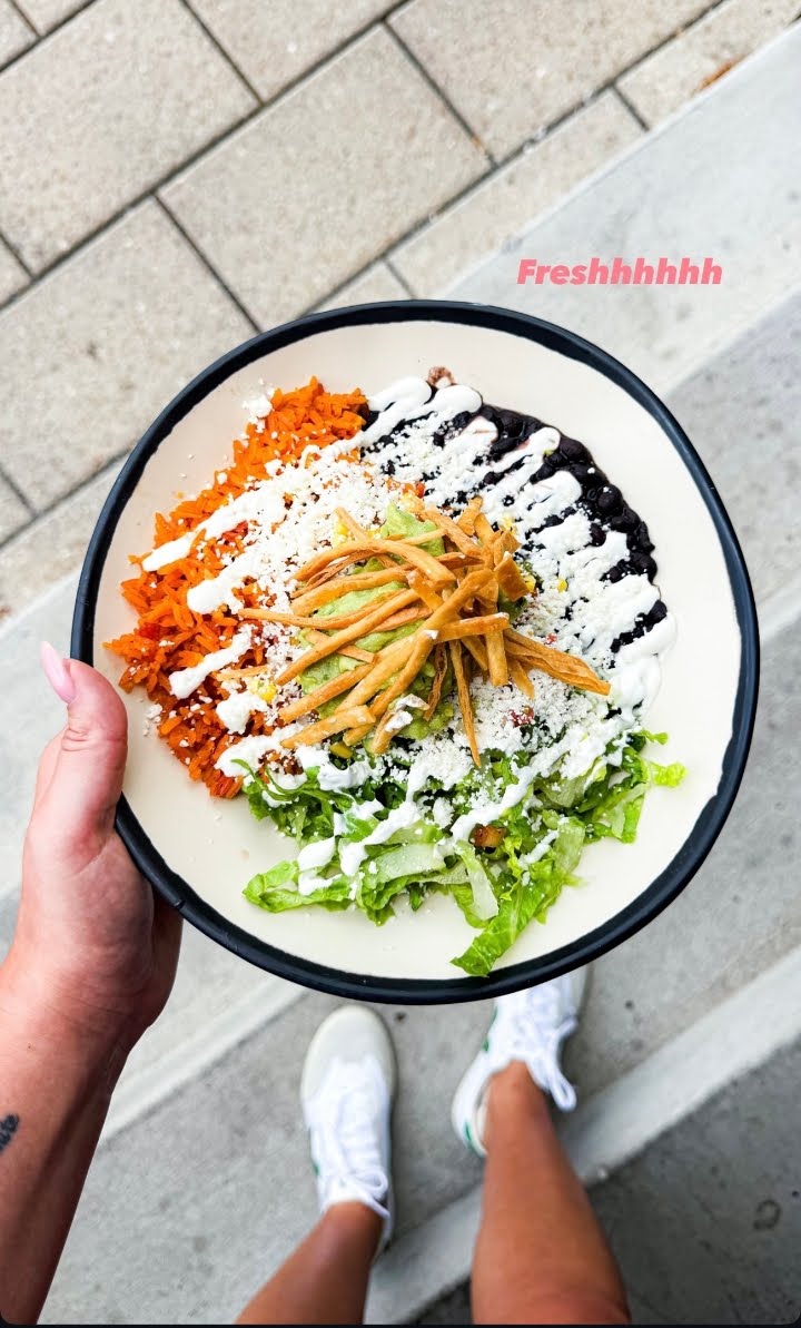 Fonda Lupita by null