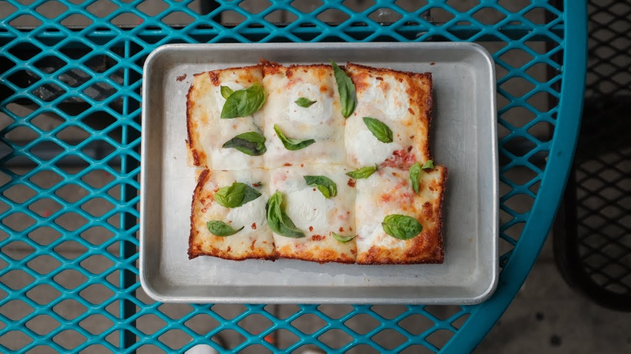 Wrecktangle Pizza by null