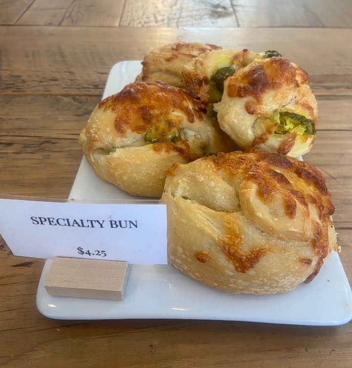 Monumental Market by null