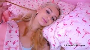 Blondinka hotela pomasturbirovat no priyatel pomog jpg x Young skinny blonde