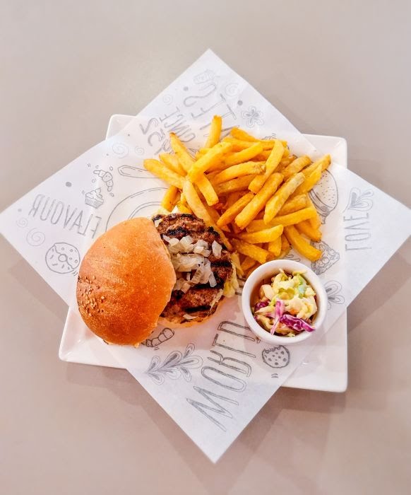 Blue Room Restaurant & Ice Cream by null