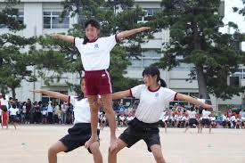 幼稚園児ぱんちら|1年生集合！！≪卒園アルバム渡し≫｜みてみて！げんきな筑女っ子｜筑紫女学園大学附属幼稚園