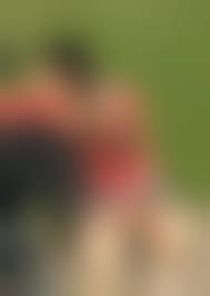 Мамины засветы|Спящая мама во сне засветила голую задницу (6 фото)