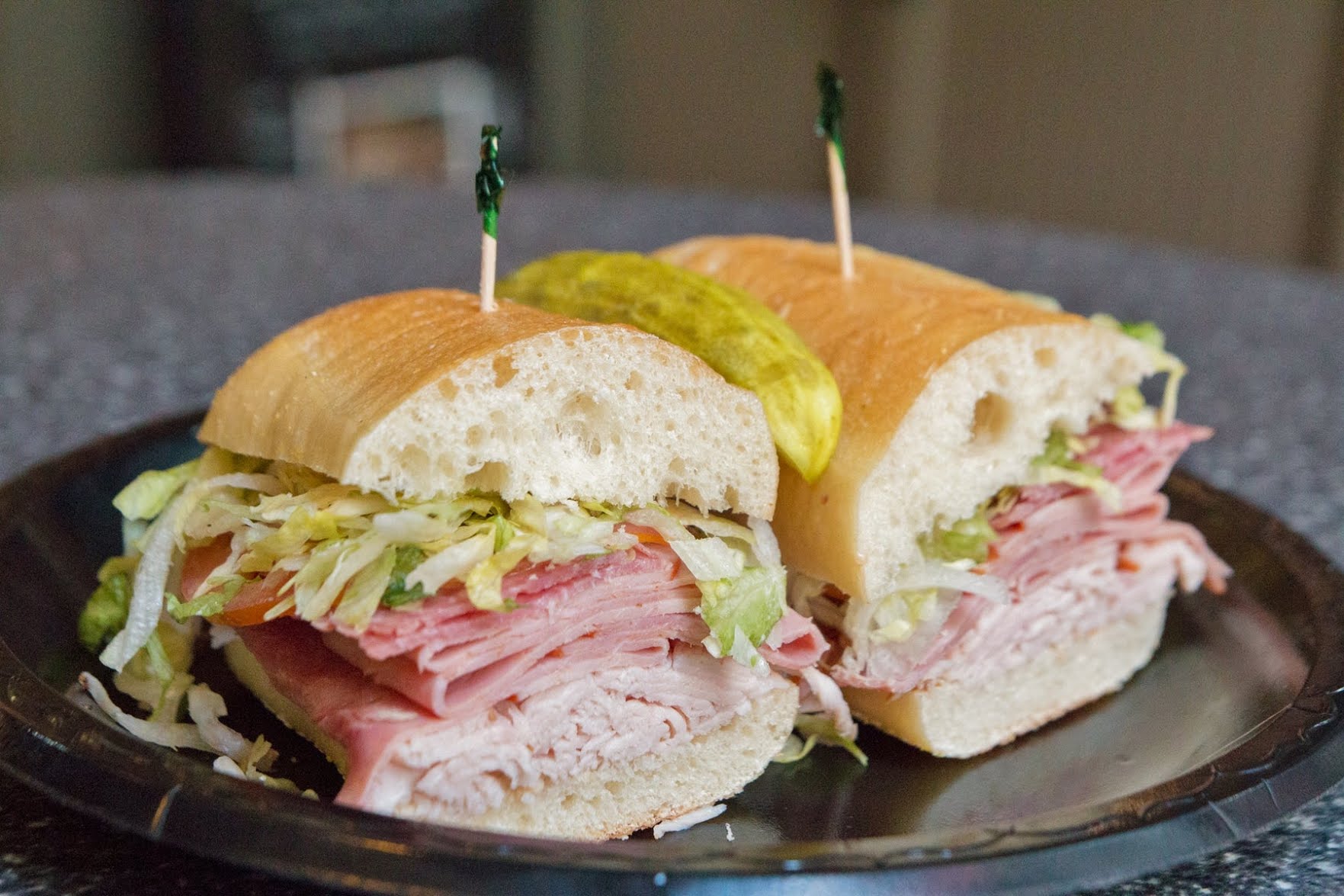 Reuben's Deli by null