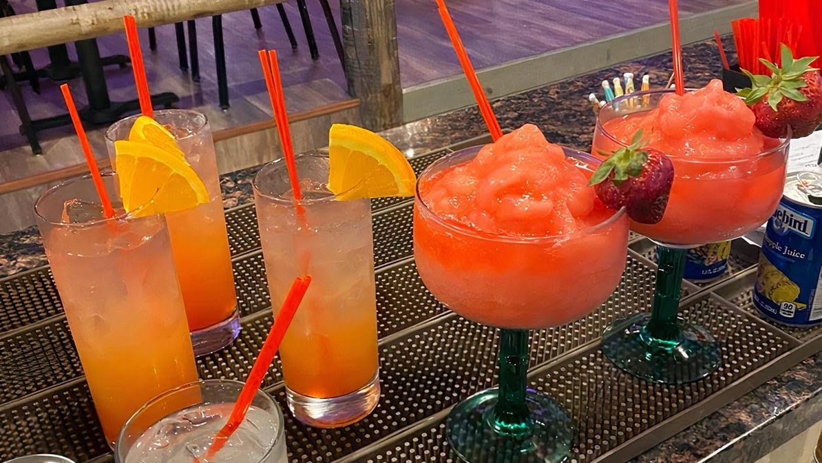 Crab King Cajun Boil & Bar by null