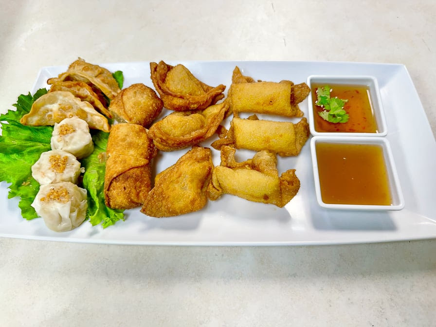 Tiparos Thai Cuisine & Sushi Bar by null