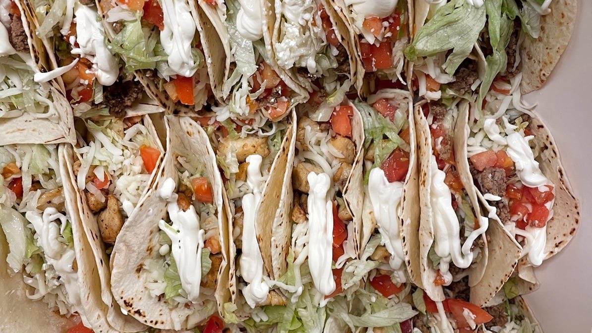 El Pueblo Taqueria by null