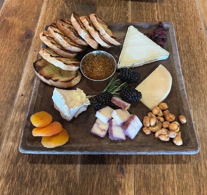 Forman's Whiskey Tavern by null