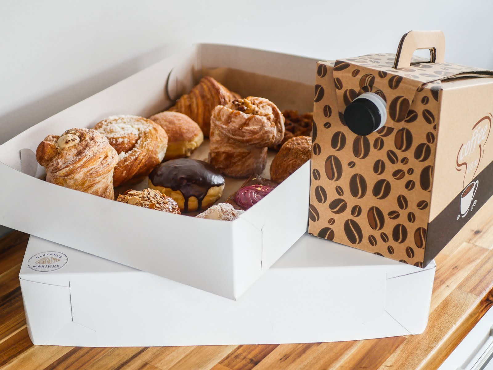 Glutenus Maximus Bakehouse by null