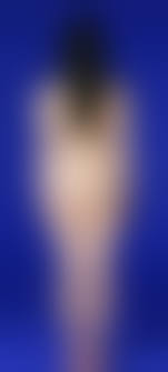 お尻直立ヌード|