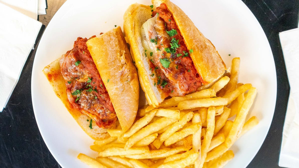 Piazza's Italian Restaurant & Sportsbar by null