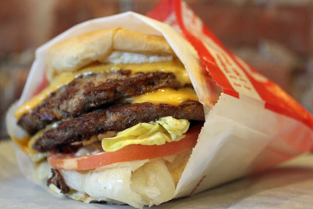 Petey's Burger by null