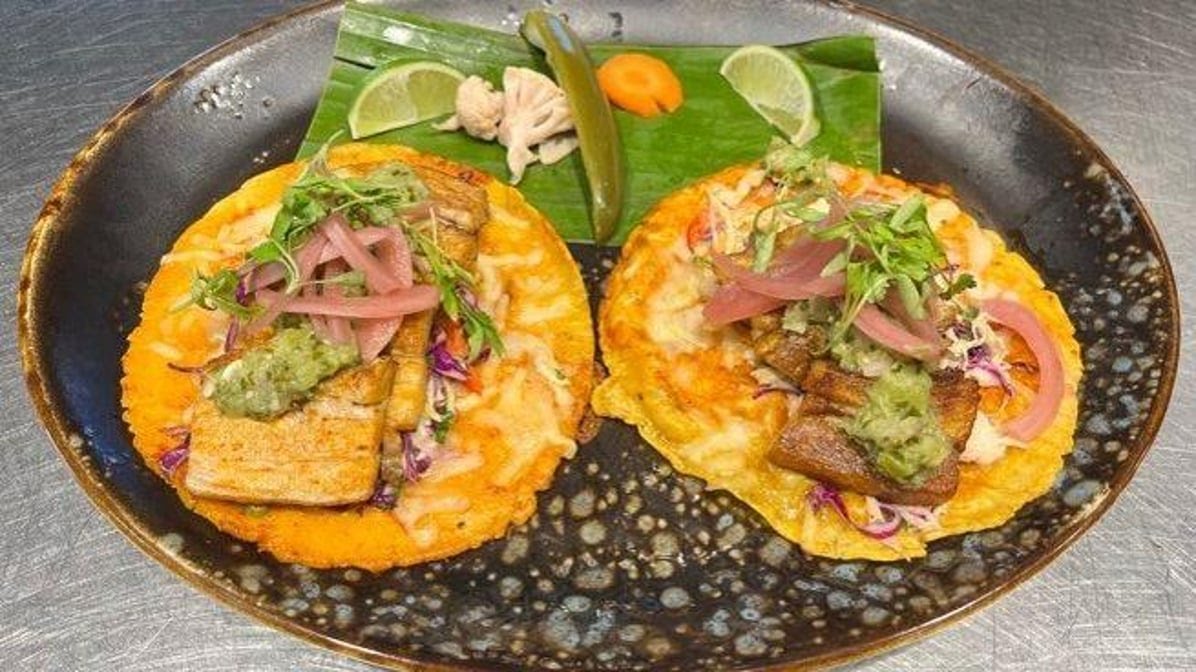 Flecha Cantina by null