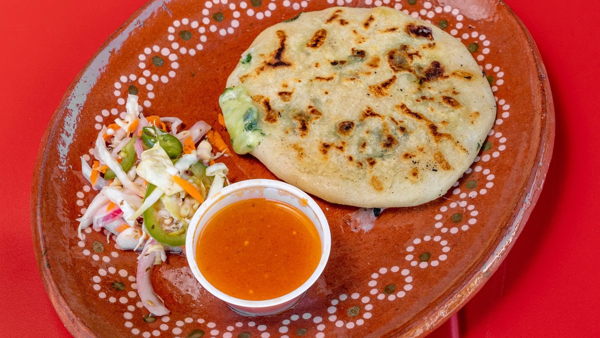 BETZY’S TACOS by null