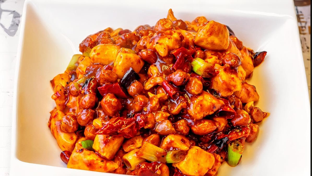 DOMI SICHUAN SNACKS/哆咪四川小吃 by null