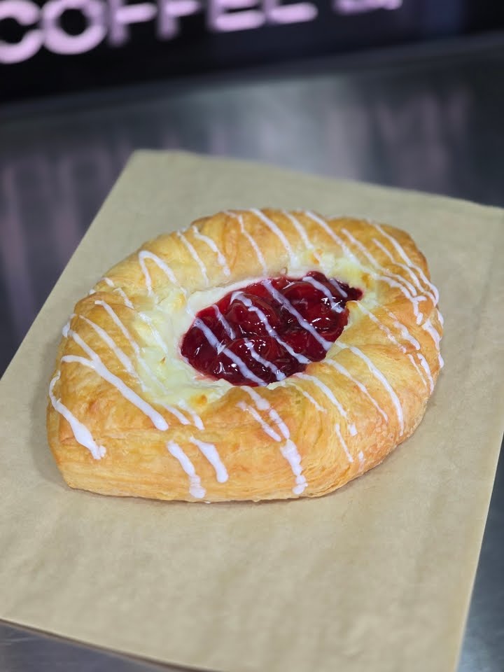 Halo's Coffee Bar LLC by null