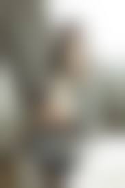 lsm nudes 020|小柄なティーン、パリサがネルシャツ姿で剃り上げたアソコを指で広げる - PornPics.com