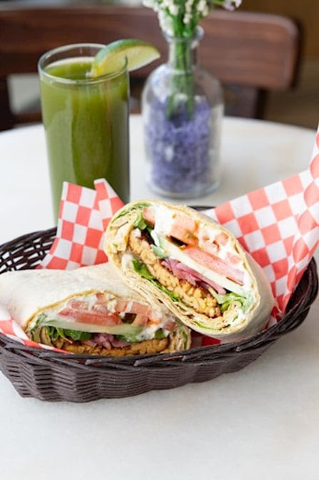 Aux Vivres Westmount by null