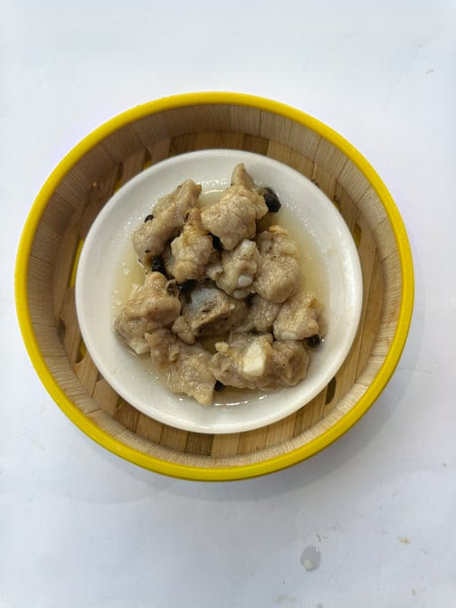 Din Soup Dumplings 鼎泰轩 by null