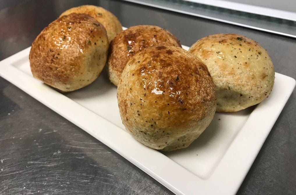 Jo Jo Carloni's Italian Restaurant & Pizzaria by null