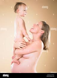 young mom nudeMother child daugther nude|Beautiful naked mother and small daughterの写真素材 [18853938] - PIXTA