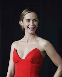 Ybeaftggaaaa e adkyk jpg x Emily blunt