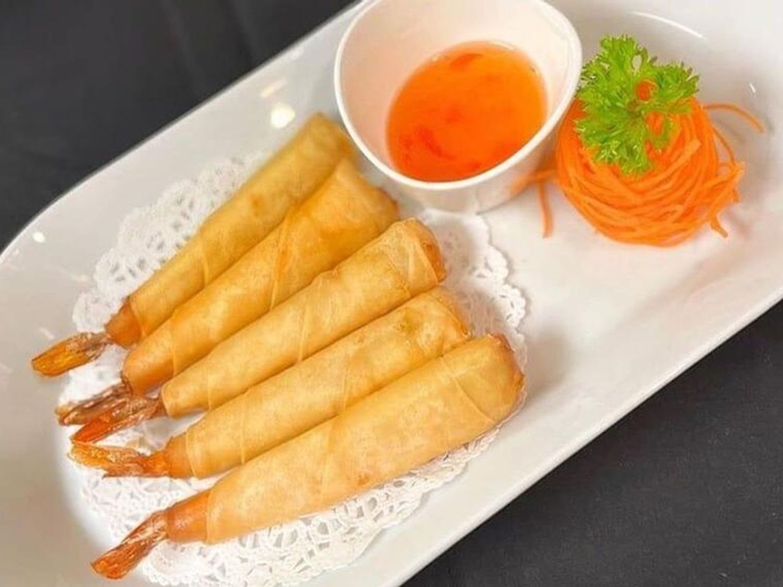 Thaijindesu Thai and Sushi Bar by null