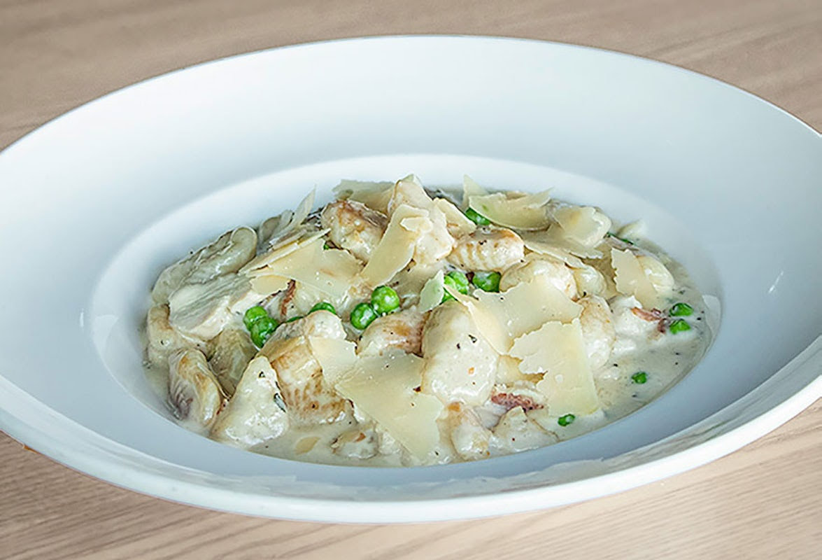 Cooper’s Hawk Winery & Restaurant by null