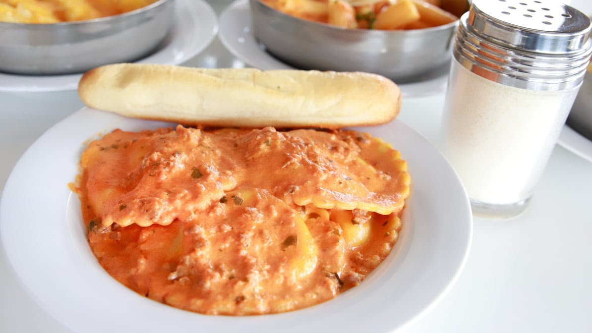 Louie Angelo’s Pizza & Italian by null