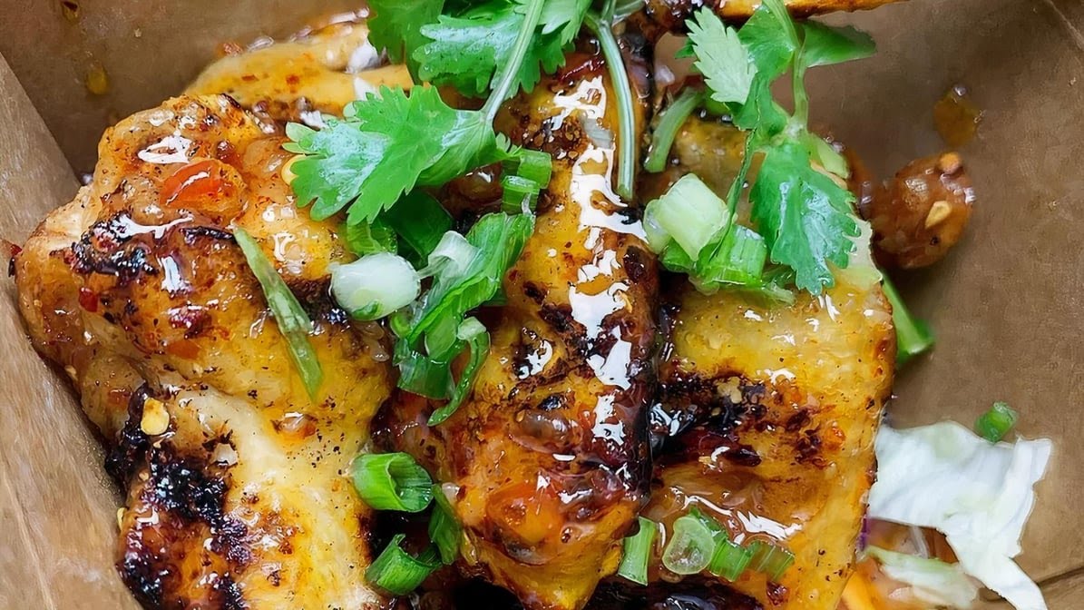 Vientiane Bistro by null