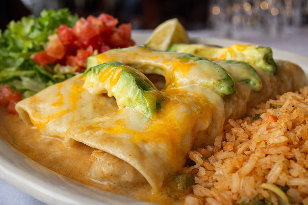 Lauriol Plaza by null