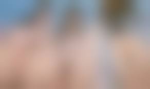 顔 まんこ |黒髪ロングのむっちり美女がヤリチン男達にまんこを舐め回されてアヘ顔 - Pornhub.com